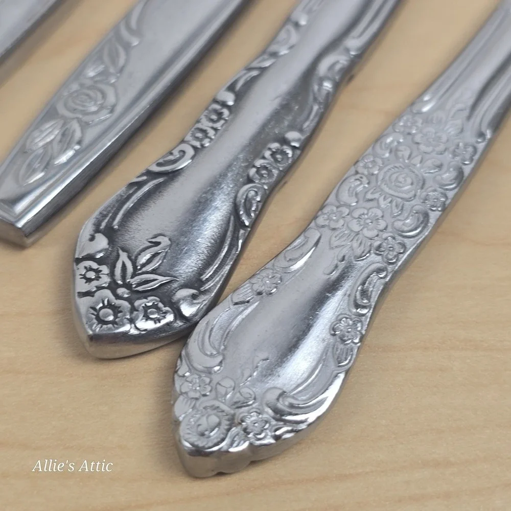 16 Vintage Flatware Mixed Lot Floral Ornate Silverware Oneida Fork Spoon Knife